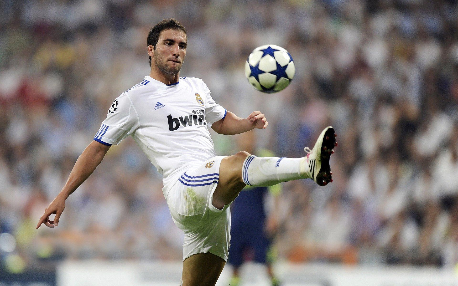 红军归来!利物浦提前四轮加冕英超王座,克洛普铸就队史第二冠