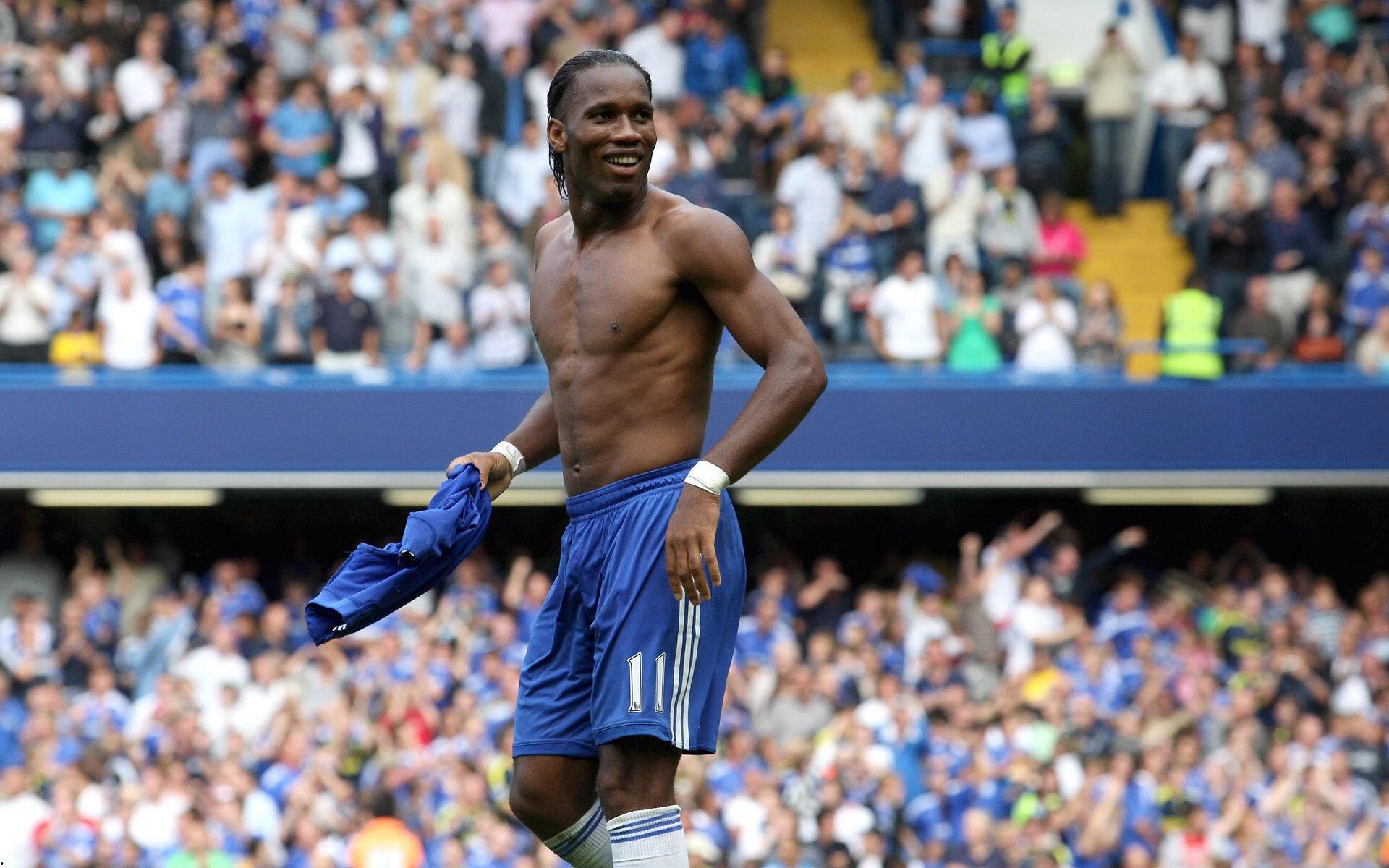 基恩,利物浦需补强左后卫、中卫和前锋以巩固英超领先地位