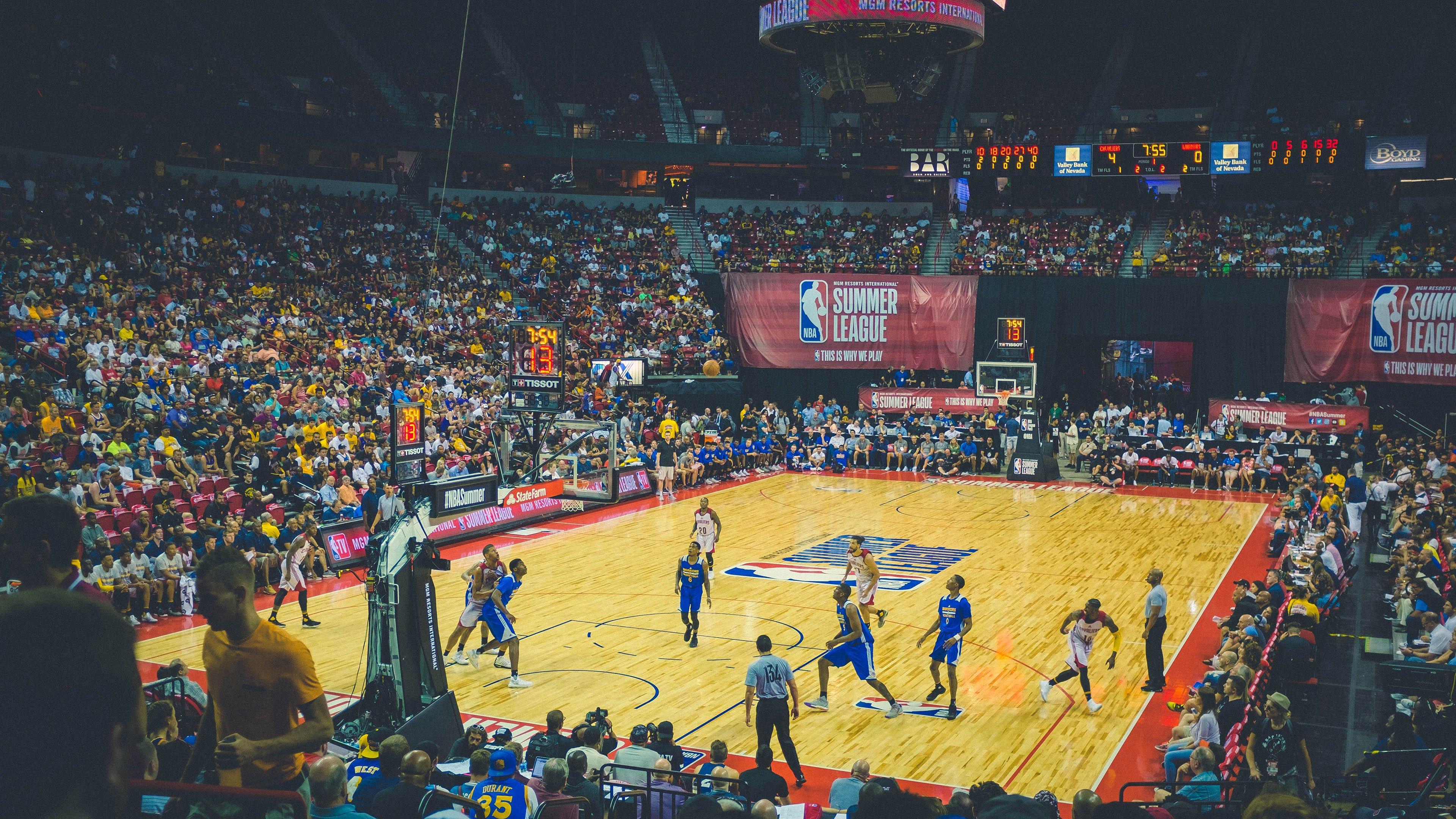 步行者队记，哈利伯顿疑似跟腱重伤，赛季第三次撕裂阴影笼罩印城